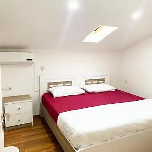Himaj , Berat Albanie